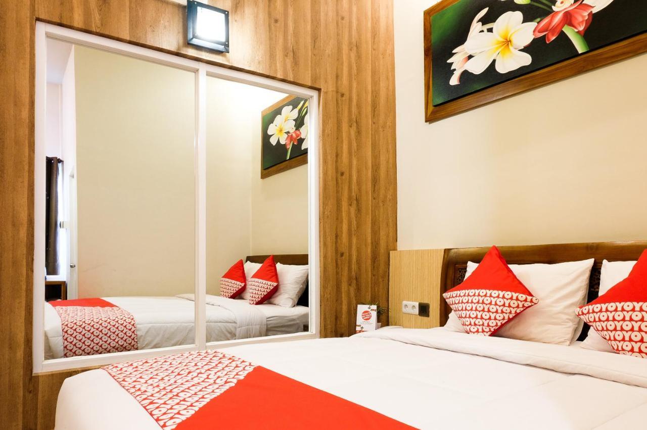 Oyo 683 Jepun Guesthouse Mataram Esterno foto