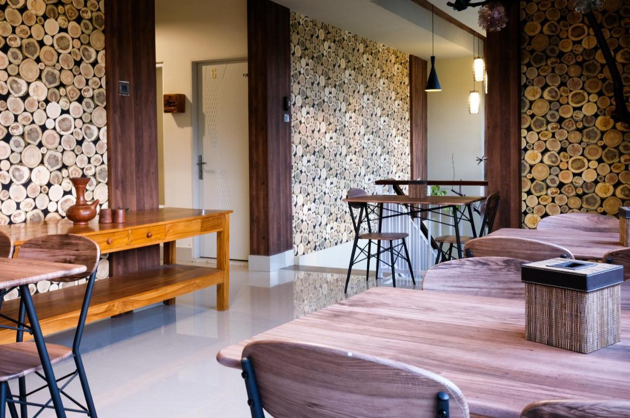 Oyo 683 Jepun Guesthouse Mataram Esterno foto