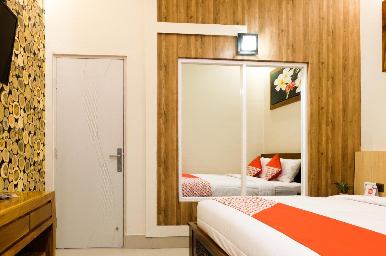 Oyo 683 Jepun Guesthouse Mataram Esterno foto